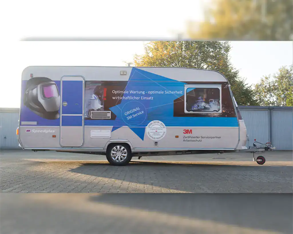Zuverlässiger Absaugtechnik-Transporter für mobile Absauglösungen in der Industrie.